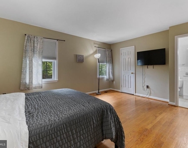 5267 Leestone Court - Photo Thumbnail 22