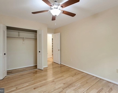 6414 Seven Oaks Court - Photo Thumbnail 8