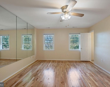 6414 Seven Oaks Court - Photo Thumbnail 16