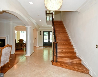 7104 Old Dominion Drive - Photo Thumbnail 6