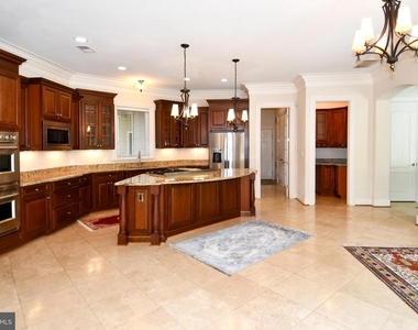 7104 Old Dominion Drive - Photo Thumbnail 24