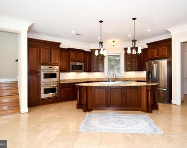 7104 Old Dominion Drive - Photo Thumbnail 23