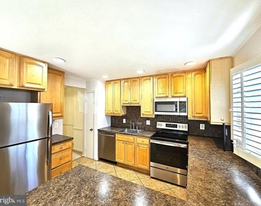 3956 Bradwater Street - Photo Thumbnail 7