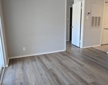 3306 Wyndham Circle - Photo Thumbnail 7