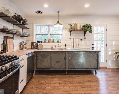609 Ramsey Street - Photo Thumbnail 4