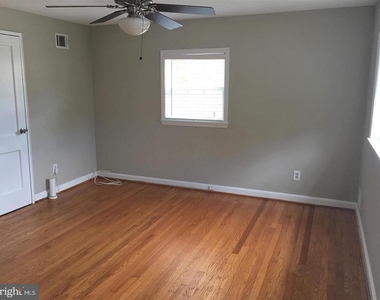 21 E Myrtle Street - Photo Thumbnail 11