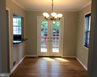 21 E Myrtle Street - Photo Thumbnail 9