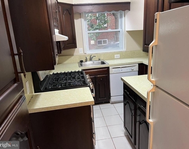 933 N Cleveland Street - Photo Thumbnail 7