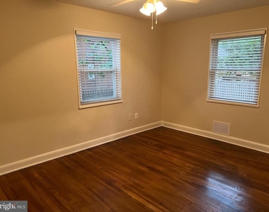 933 N Cleveland Street - Photo Thumbnail 5