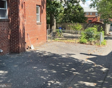933 N Cleveland Street - Photo Thumbnail 10