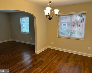 933 N Cleveland Street - Photo Thumbnail 6