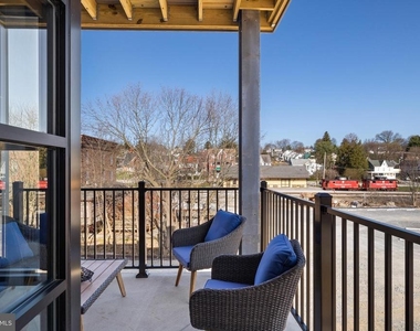 190 Cambridge Blvd - Photo Thumbnail 17