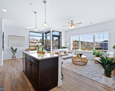 190 Cambridge Blvd - Photo Thumbnail 4