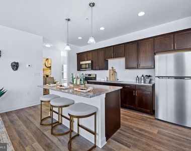 190 Cambridge Blvd - Photo Thumbnail 6