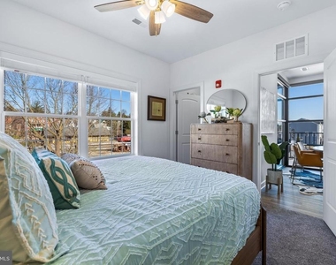 190 Cambridge Blvd - Photo Thumbnail 13