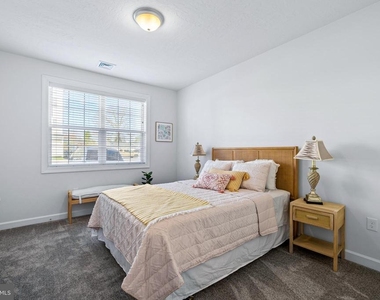 3107 Lincoln Way - Photo Thumbnail 6