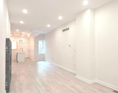 3226 Page Street - Photo Thumbnail 1