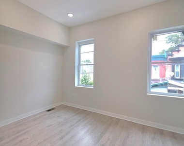 3226 Page Street - Photo Thumbnail 9
