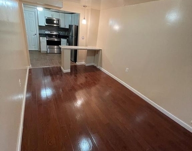 537 N 13th Street - Photo Thumbnail 7