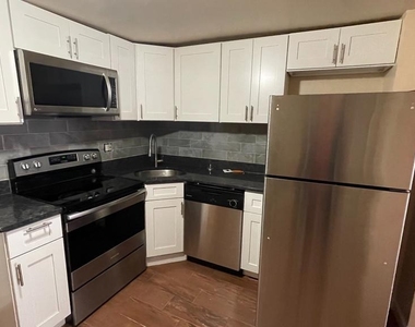 537 N 13th Street - Photo Thumbnail 4