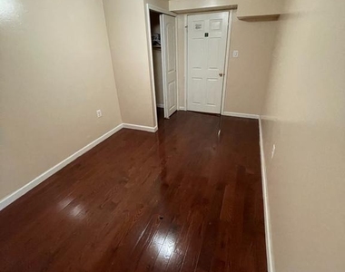 537 N 13th Street - Photo Thumbnail 10