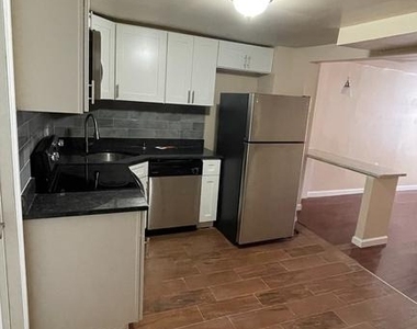 537 N 13th Street - Photo Thumbnail 5