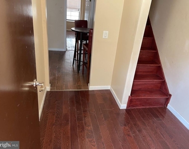 537 N 13th Street - Photo Thumbnail 2