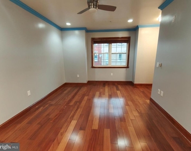 1106 Wallace Street - Photo Thumbnail 5