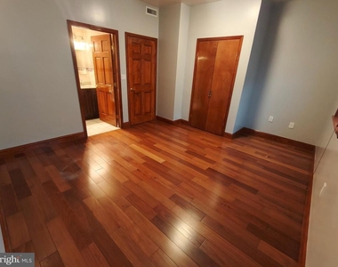 1106 Wallace Street - Photo Thumbnail 10