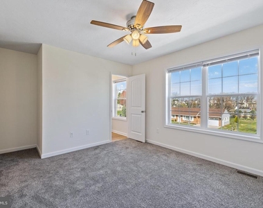 906 Setting Sun Ln - Photo Thumbnail 12