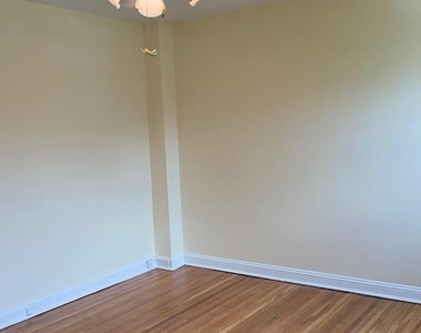 249 Glendale Road - Photo Thumbnail 14