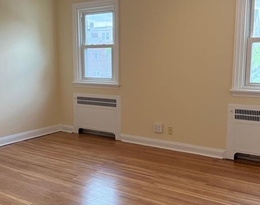 249 Glendale Road - Photo Thumbnail 7