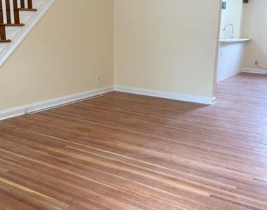249 Glendale Road - Photo Thumbnail 6