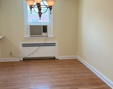 249 Glendale Road - Photo Thumbnail 2