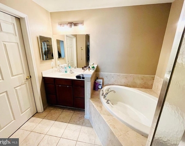 223 Flagstone Road - Photo Thumbnail 13