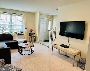 223 Flagstone Road - Photo Thumbnail 7