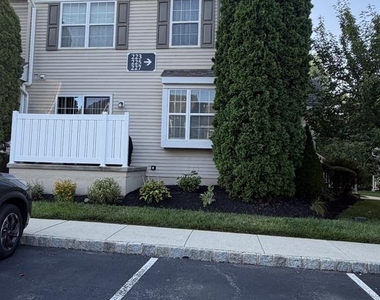 223 Flagstone Road - Photo Thumbnail 4