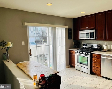 223 Flagstone Road - Photo Thumbnail 11