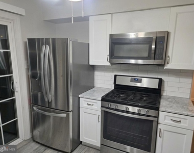 601 Magnolia Court - Photo Thumbnail 2