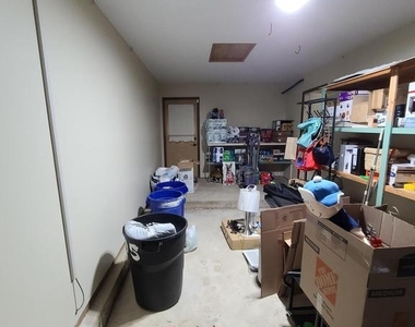 1105 Jonathan Lane - Photo Thumbnail 20