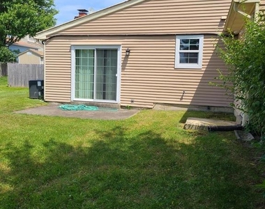 1105 Jonathan Lane - Photo Thumbnail 21