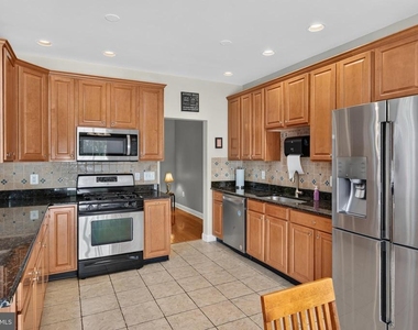 20 Carter Lane - Photo Thumbnail 5
