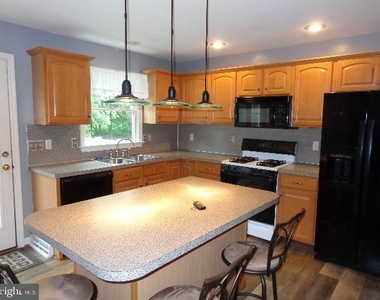 173 Stanford Road - Photo Thumbnail 1