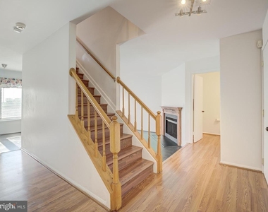 13907 Concord Avenue - Photo Thumbnail 5