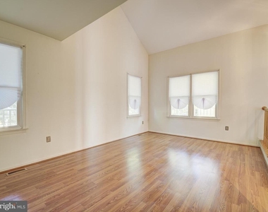 13907 Concord Avenue - Photo Thumbnail 8
