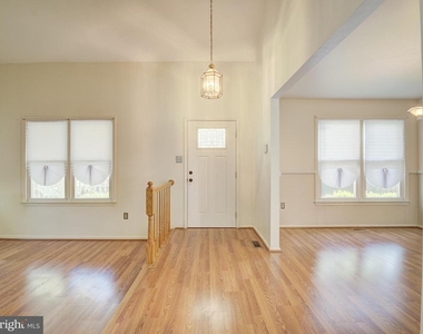 13907 Concord Avenue - Photo Thumbnail 4