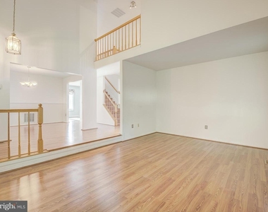 13907 Concord Avenue - Photo Thumbnail 10