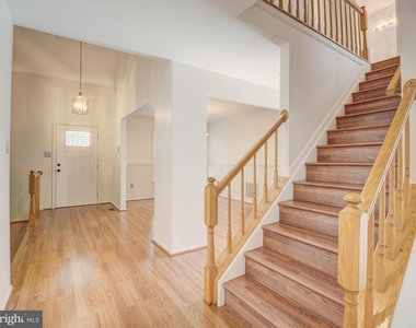 13907 Concord Avenue - Photo Thumbnail 6