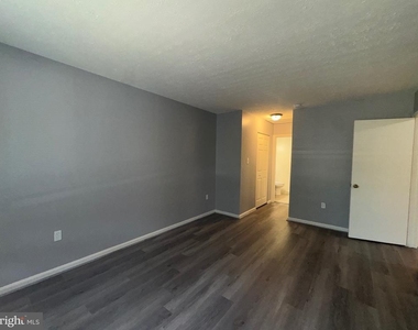 7233 Mill Creek Court - Photo Thumbnail 27