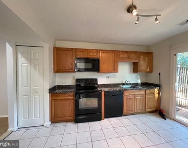 7233 Mill Creek Court - Photo Thumbnail 3